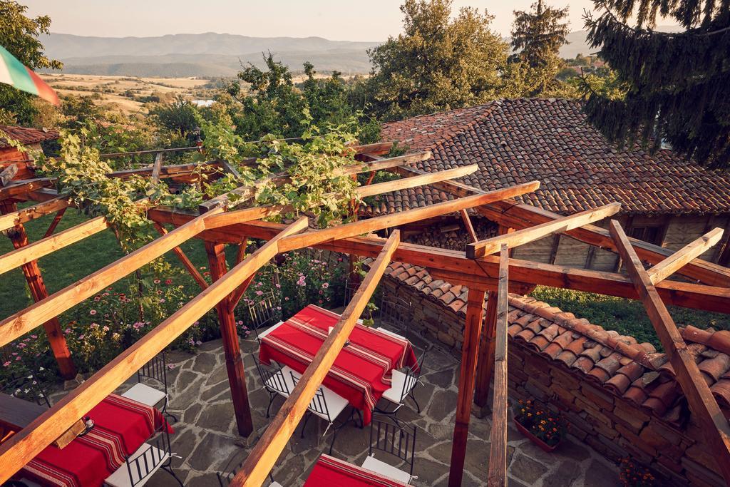 Yovina House 2*